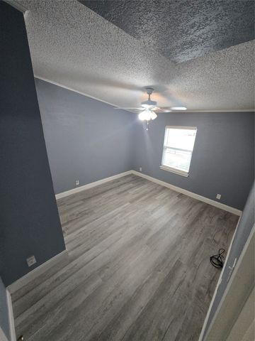 134 Grissom Drive, Gun Barrel City, TX 75156