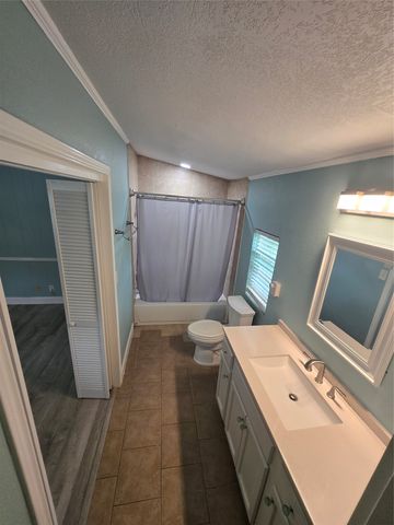 134 Grissom Drive, Gun Barrel City, TX 75156