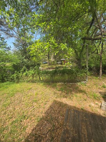 134 Grissom Drive, Gun Barrel City, TX 75156