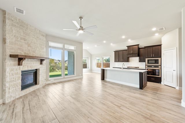 1407 Fishergate Drive, Forney, TX 75126