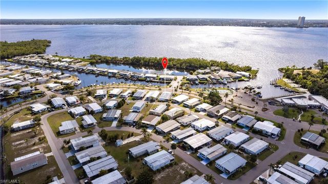 5701 Captain John Smith LOOP, North Fort Myers, FL 33917