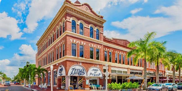 5701 Captain John Smith LOOP, North Fort Myers, FL 33917