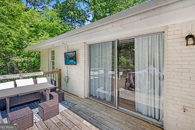 1942 Kenwood Road SE, Smyrna, GA 30082