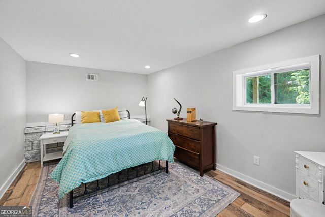 1942 Kenwood Road SE, Smyrna, GA 30082