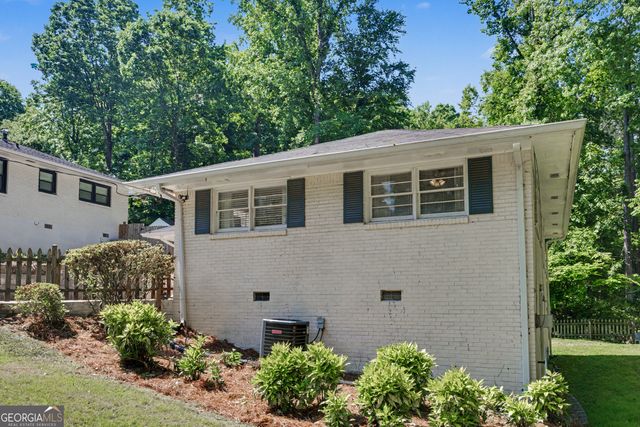 1942 Kenwood Road SE, Smyrna, GA 30082