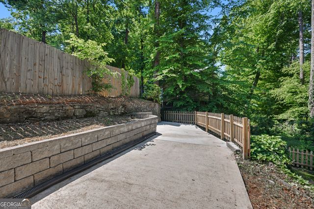 1942 Kenwood Road SE, Smyrna, GA 30082