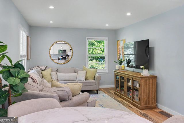 1942 Kenwood Road SE, Smyrna, GA 30082