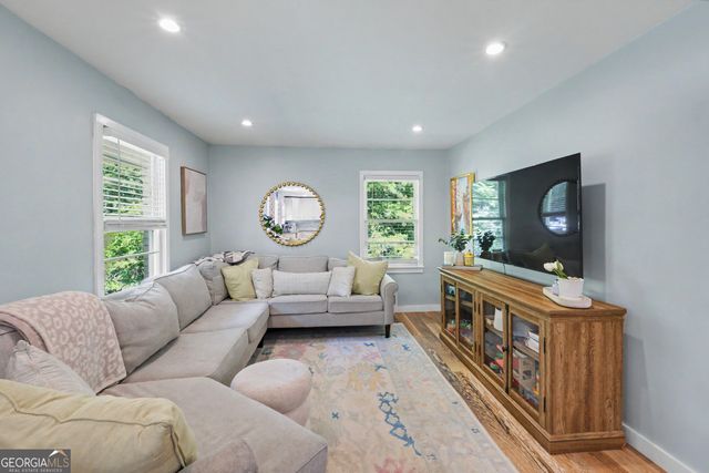 1942 Kenwood Road SE, Smyrna, GA 30082
