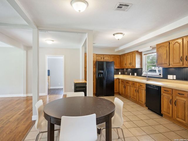 542 BRIGHTWOOD PL, San Antonio, TX 78209