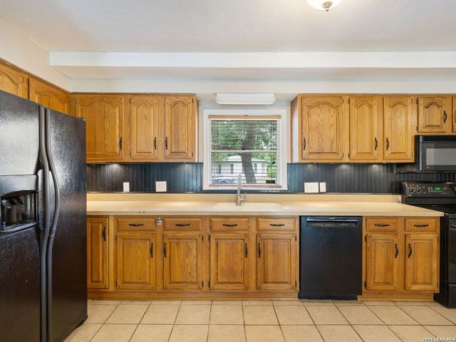 542 BRIGHTWOOD PL, San Antonio, TX 78209