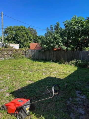 629 34th Street, West Palm Beach, FL 33407