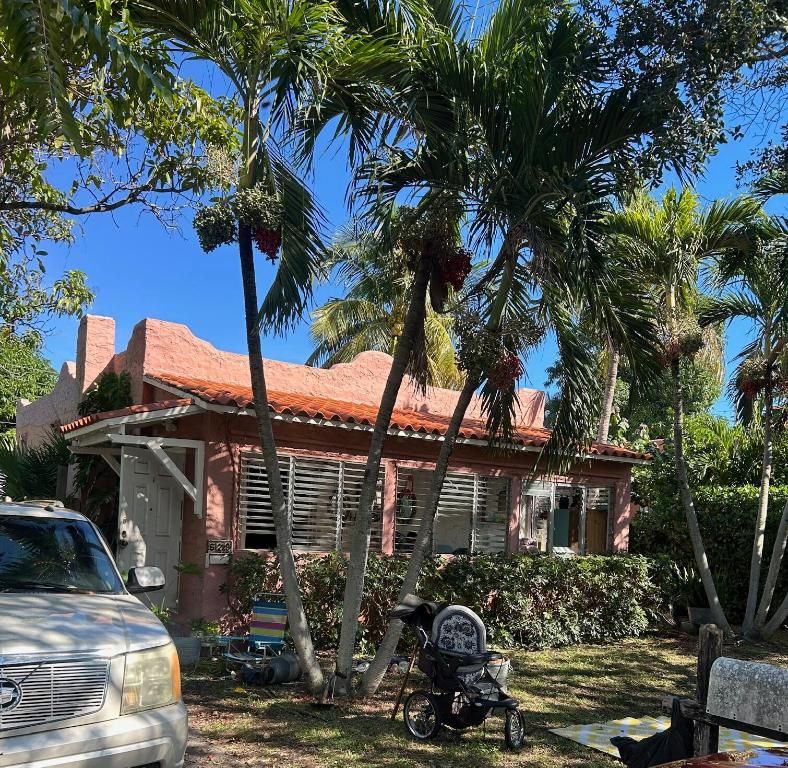 629 34th Street, West Palm Beach, FL 33407