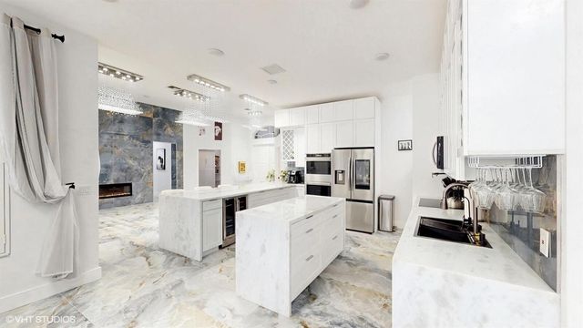 15700 Carrera Lane, Wellington, FL 33414