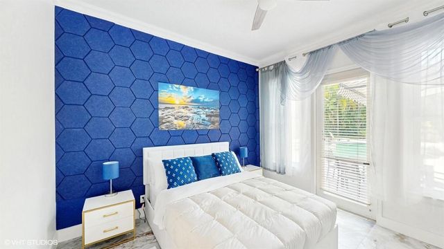 15700 Carrera Lane, Wellington, FL 33414