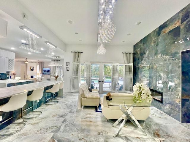 15700 Carrera Lane, Wellington, FL 33414