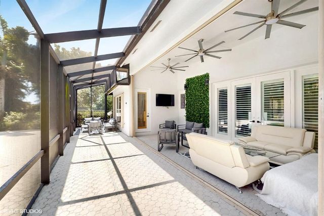 15700 Carrera Lane, Wellington, FL 33414