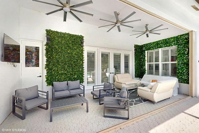 15700 Carrera Lane, Wellington, FL 33414