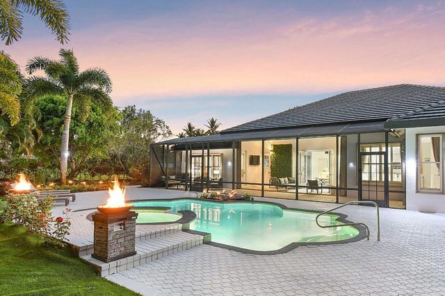 15700 Carrera Lane, Wellington, FL 33414