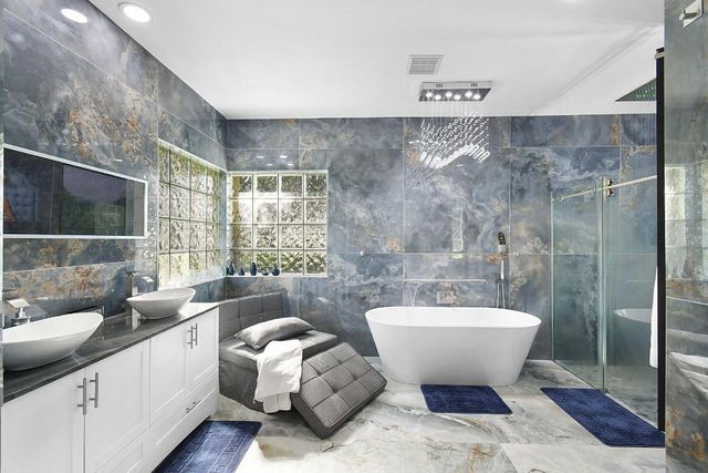 15700 Carrera Lane, Wellington, FL 33414