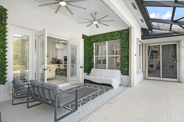 15700 Carrera Lane, Wellington, FL 33414