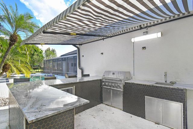 15700 Carrera Lane, Wellington, FL 33414