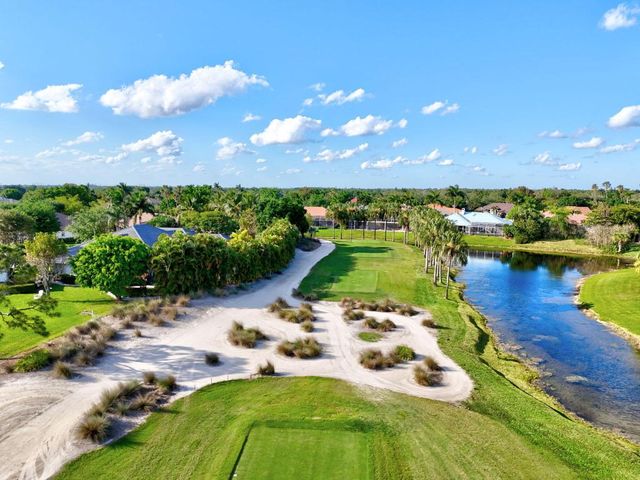 15700 Carrera Lane, Wellington, FL 33414