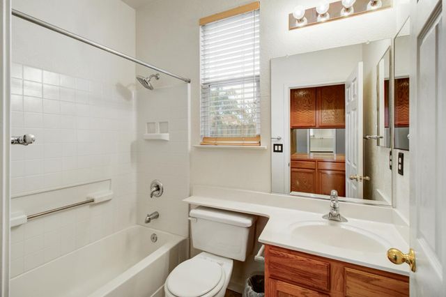 121 Alcantar Cir, Sacramento, CA 95834