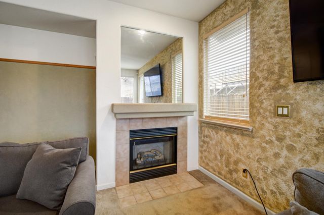 121 Alcantar Cir, Sacramento, CA 95834