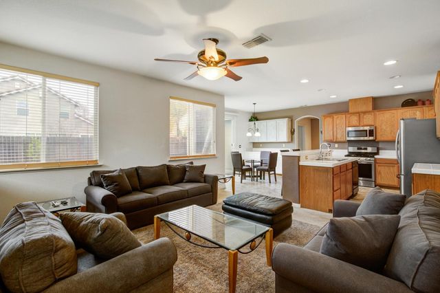 121 Alcantar Cir, Sacramento, CA 95834