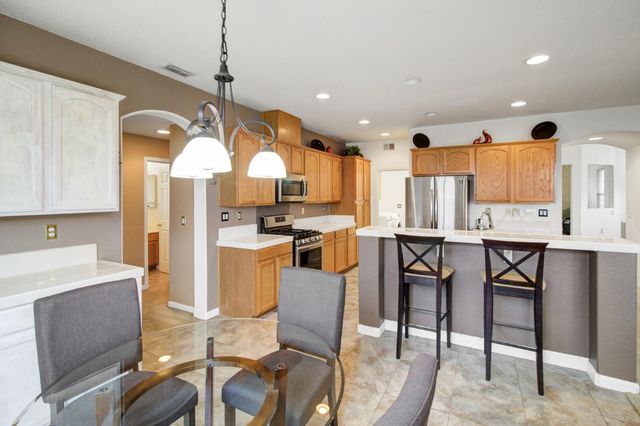 121 Alcantar Cir, Sacramento, CA 95834
