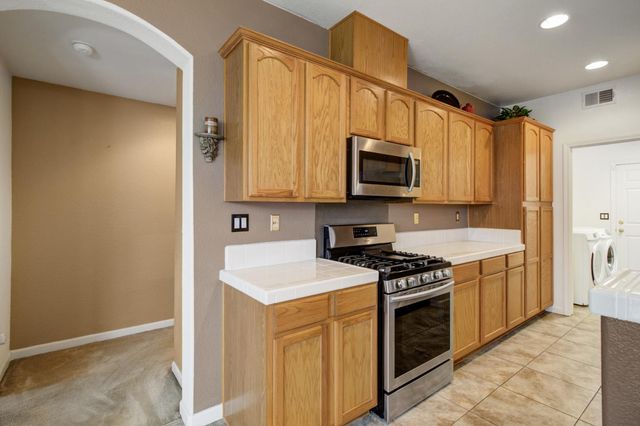 121 Alcantar Cir, Sacramento, CA 95834
