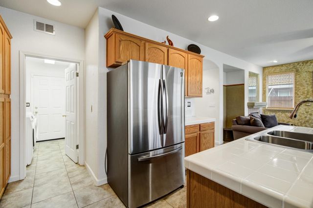 121 Alcantar Cir, Sacramento, CA 95834