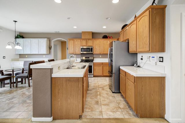 121 Alcantar Cir, Sacramento, CA 95834