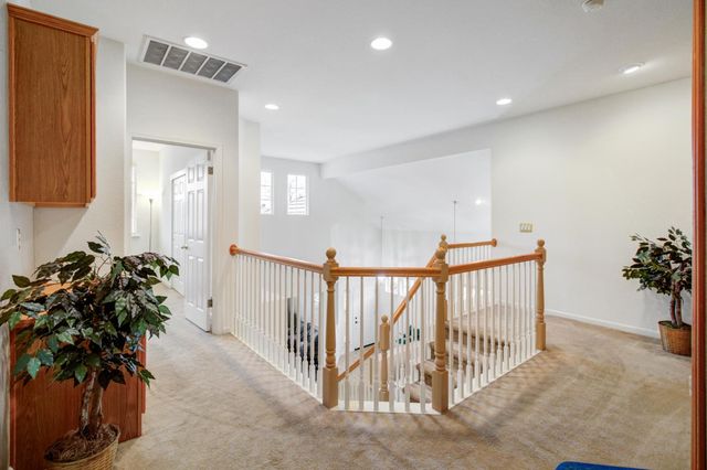 121 Alcantar Cir, Sacramento, CA 95834