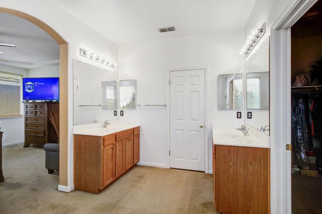 121 Alcantar Cir, Sacramento, CA 95834
