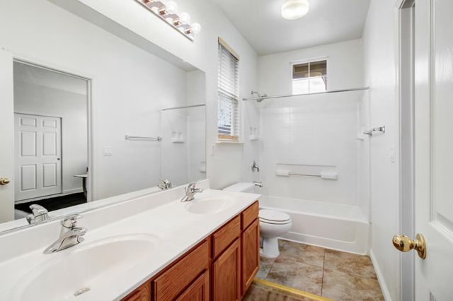 121 Alcantar Cir, Sacramento, CA 95834