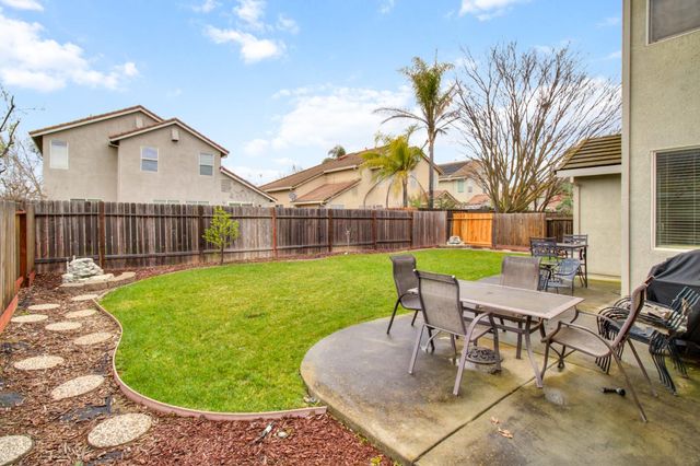 121 Alcantar Cir, Sacramento, CA 95834