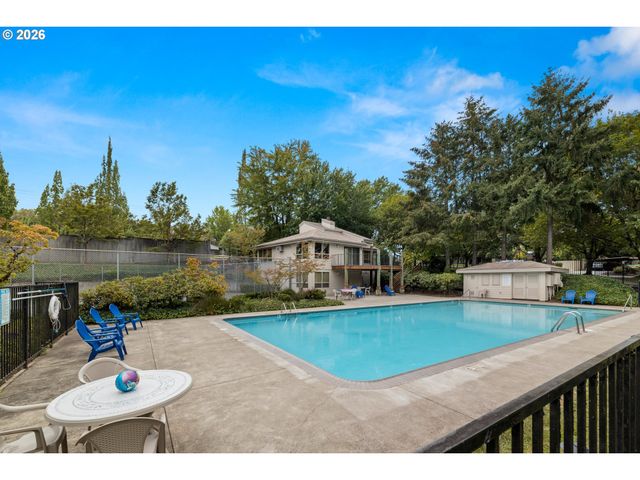 9910 Sw TRAPPER Ter, Beaverton, OR 97008