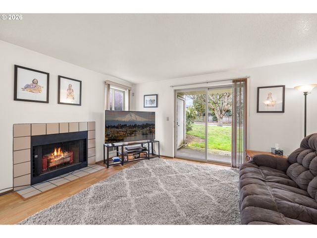 9910 Sw TRAPPER Ter, Beaverton, OR 97008