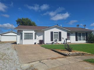 6 Watertown Circle, Granite City, IL 62040