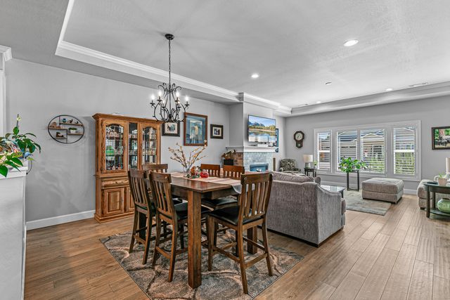 448 Cheney Loop, Central Point, OR 97502