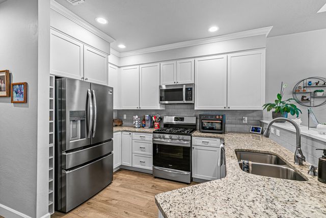 448 Cheney Loop, Central Point, OR 97502