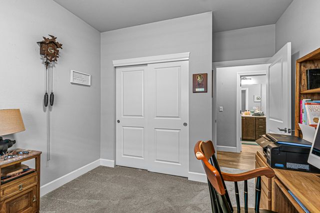 448 Cheney Loop, Central Point, OR 97502