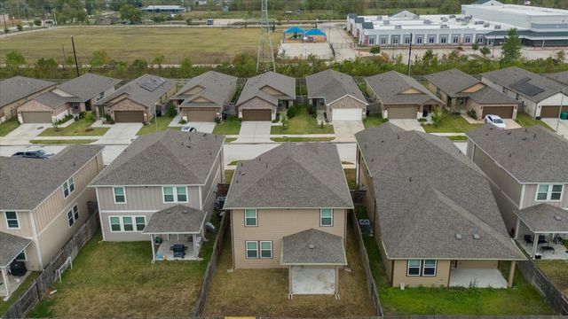 5633 Giving Grace Way, Houston, TX 77048