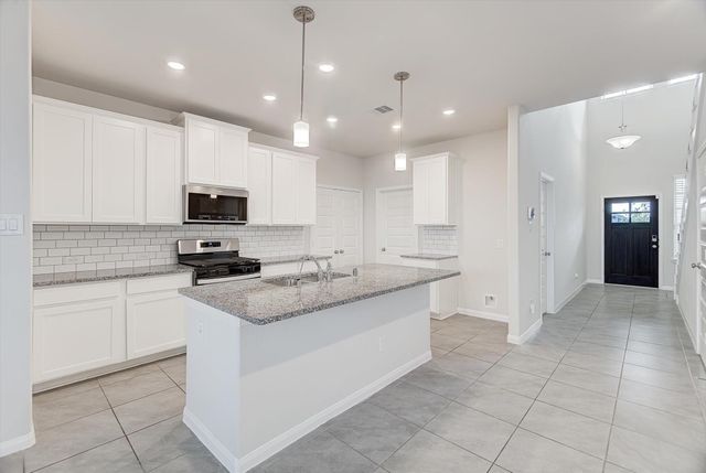 5633 Giving Grace Way, Houston, TX 77048