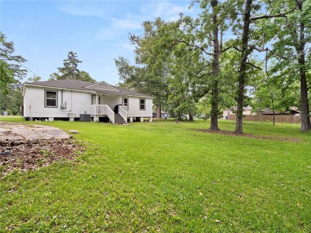 2111 JEAN Street, Leesville, LA 71446