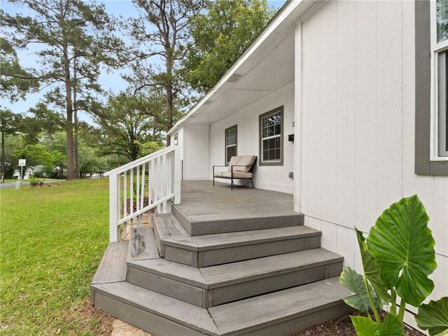 2111 JEAN Street, Leesville, LA 71446