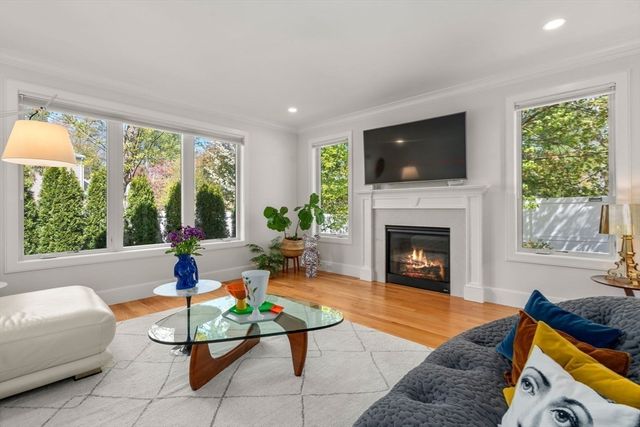 6 Wiswall Rd, Newton, MA 02459