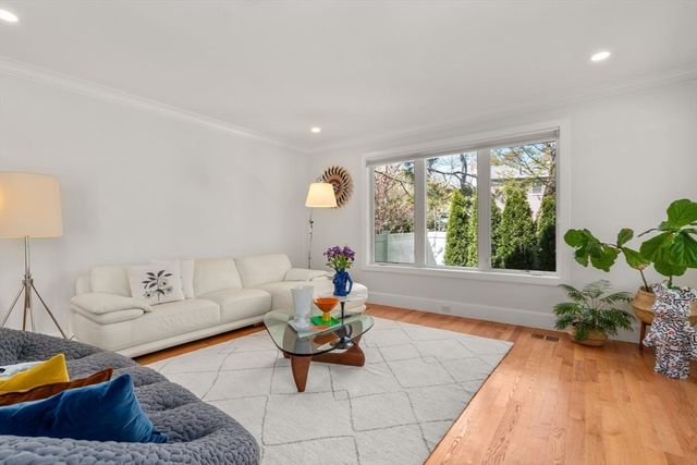 6 Wiswall Rd, Newton, MA 02459