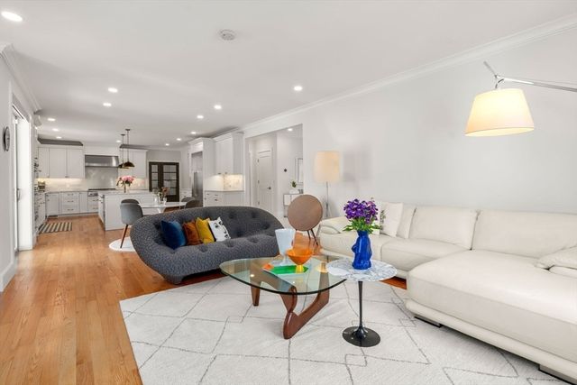 6 Wiswall Rd, Newton, MA 02459